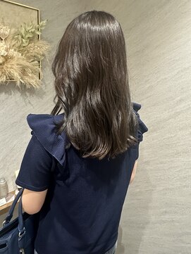 フレームプラス なんば駅前店(FRAME+) アッシュベージュ 巻き髪
