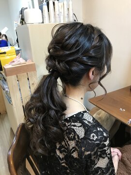 ロカット サロン(Roquat Salon) ゆるふあローポニーアレンジ【ヘアメイク　立川/立川南/立川】