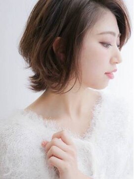 ノア(NOA) 大人かわいい小顔ショートボブ