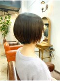 丸みが可愛いストレートミニボブ