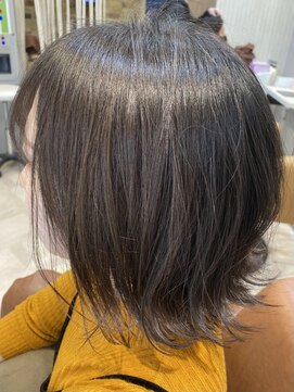 ヘアーサロン キー(Key) グレージュ外ハネショート♪インナーカラーオリーブベージュ