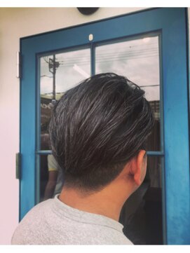 ヘアーデザイン チャピチュピ(HAIR DESIGN chapi chupi) 白髪を生かした大人カッコいいグレイヘア