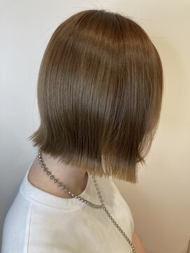 プラス ファースト ヘア(Plus 1st) 切りっぱなしボブ
