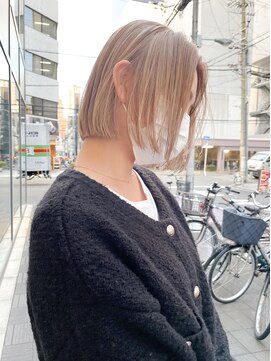 カフ(CAF) 【CAF　照下　ミルクティーベージュ×ぱつっとボブ】