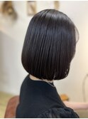 艶感たっぷりショートボブ