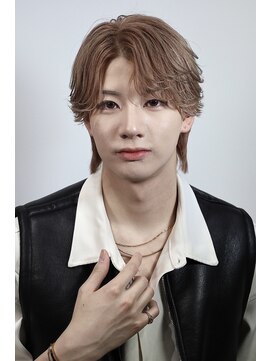 アストラ(ASTRA) フェザーショート 韓国 ブリーチカラー