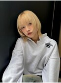 顔周りレイヤーカットグレージュカラーくびれボブショートカット