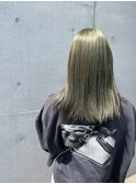 グリーンアッシュグレイ 艶感 カジュアルストレート