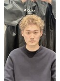 大宮ミルクティーベージュスパイキーショートパンクツーブロック