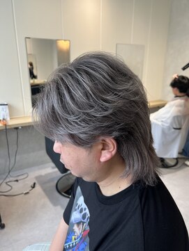 ボンドストーリールミエール(Bond Story lumiere) センターパートウルフ/メンズバレイヤージュ/シルバーカラー