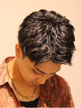 フリークバーバーショップ 河原町三条店(FREAK BARBER SHOP) スペインカール/スパイキーショート/フェザーパーマ/河原町三条S