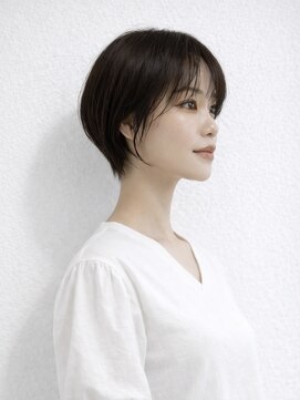 エアー 青山(AIR) 前髪あり耳掛け丸みボブコンパクトショート20代30代40代50代