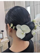 オブジェ ヘアープロデュース リボン風タイトシニヨン