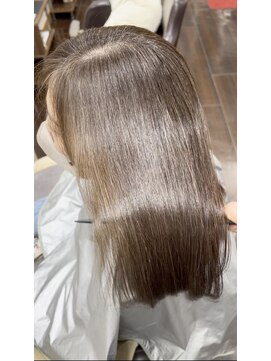 ヘアーアンドメイクビィフォー(hair&make b four) 白髪ぼかし