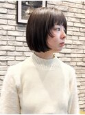 モードボブ×顔周りレイヤー
