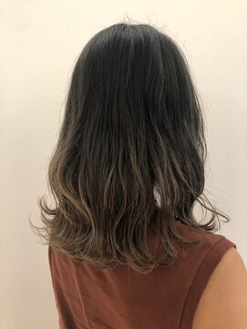 マッシュ チャヤマチ(MASHU chayamachi) グラデーショングレージュ