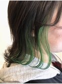 グリーンのイヤリングカラースタイル