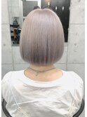 ホワイトベージュ×ボブ