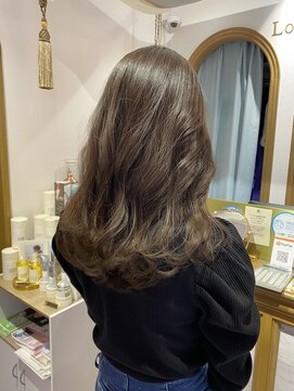 ロンドアベニール 北千住(Lond avenir) ふんわりレイヤー　オリーブグレージュ　西田大樹