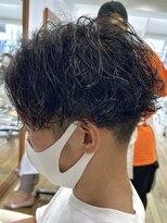 ヘッズ 本八幡店(HEADS)&nbsp;MEN'S HAIR  センターパート　ツイストスパイラル　コンマヘア