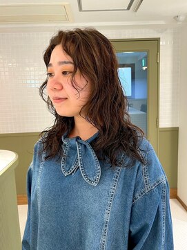 エミィ(emme) デザインパーマ20代30代髪質改善ハイライトブリーチカット立川