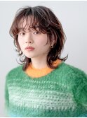 顔まわりで差がつく大人可愛いマッシュウルフ
