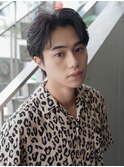 スーツ短髪ツーブロック束感モテる黒髪シークレットパーマ流行