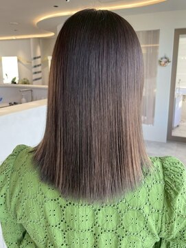 ビビバイベル(BiVi by BHEL) 桑名ロングレイヤーカットハッシュカット透明感カラー重めロング