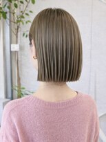 ユキ 八事(yukii)&nbsp;着物ヘア/ダークアッシュ/ミディアムレイヤーカット/八事