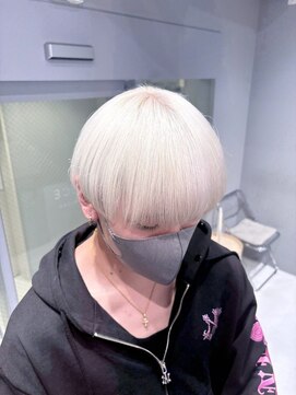 ヴァイス 新宿店(VAICE) white color