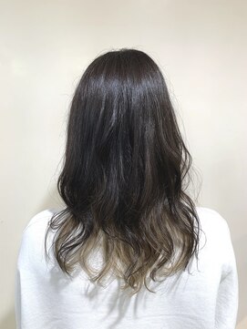 アズール 草加(azule) 透明感インナーカラー×ミルキーベージュ