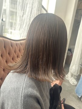 レガーレ(Legare) 髪質改善カラー透明感とやわらかさのカーキアッシュ