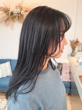 リタ(RITA) グレーブラックで透ける暗髪☆