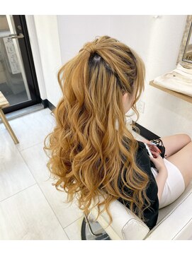 プティクローシェ バイ クオーレ(petite cloche by CUORE) ハーフポニーテール