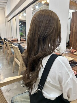 ファルベ(Farbe) 垢抜けベージュxゆるウェーブデジタルパーマ