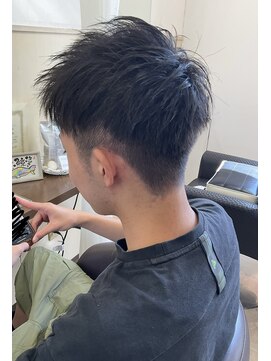 コアフィールフィス(COIFFURE fils) 【見附　今町】ツーブロック　スパイキーショート