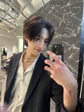 スキル ミナム 表参道(SKILL MiNam) 長め前下りセンターパート