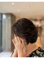 サロンイクエヤマザキ 文京(SALON IKUE YAMAZAKI) グラデーションカット 毛流れを作ったショートスタイル