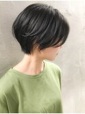 【roijir 表参道 山岸】黒髪 横顔美人 くびれショート