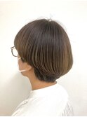 グラデーショングレージュ　マッシュ　ショート　＠岩下