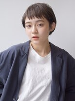 サークル(CIRCLE)&nbsp;マッシュショートカーキグレージュ大人かわいいフェザーバング