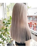 イル(ill)&nbsp;ホワイトカラー  透明感ケアブリーチ　ペールピンク