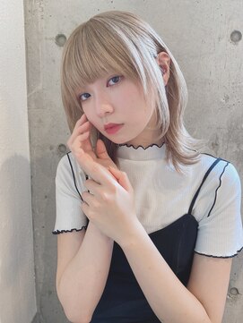 ルービック 京橋(Rubik's) ハイトーン/ウルフヘア/透明感ヘーゼルベージュ