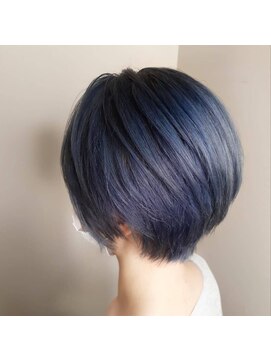 クラゲ(海月) 骨格矯正ハンサムショート