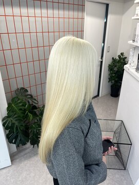 ペレ 渋谷(PELE) 黒髪/グレーベージュ/レイヤーロング/前髪パーマ/渋谷