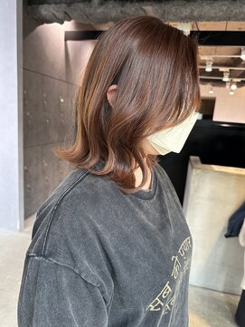 ビビッド(vivid) ふんわりショート小顔ヘア簡単スタイリングツヤ髪スタイリング