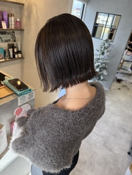 ノアレ(Noale) すっきり切りっぱなしボブ