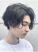 大分メンズ刈り上げセンターパート緩めツイストスパイラルパーマ