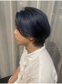 透明感×個性派カラー◎ネイビーブルー×マッシュウルフ