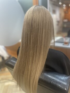 外国人風、ミルクティーカラー